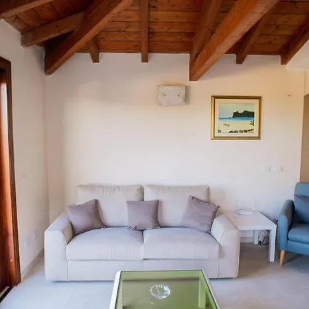 Giulia Tatil Evi *