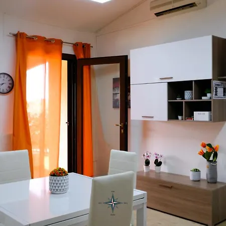 Giulia Seafront Ferienhaus *